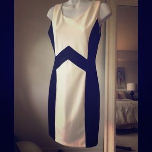 Guess black and while color block sheath dress